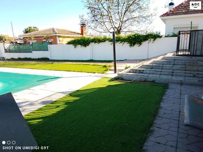 Swimming pool of House or chalet for sale in El Viso de San Juan  with Air Conditioner, Heating and Private garden