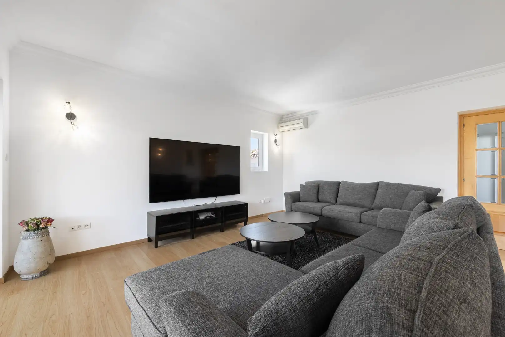 Living room of Houses for sale in Mijas  with Air Conditioner, Private garden and Terrace