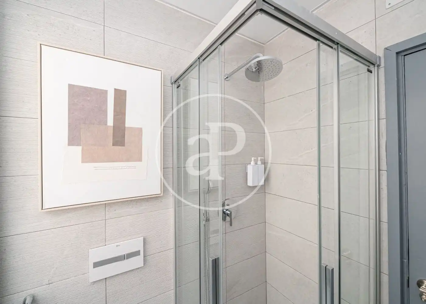 Baño de Piso en venta en Madrid con Aire acondicionado, Calefacción y Amueblado