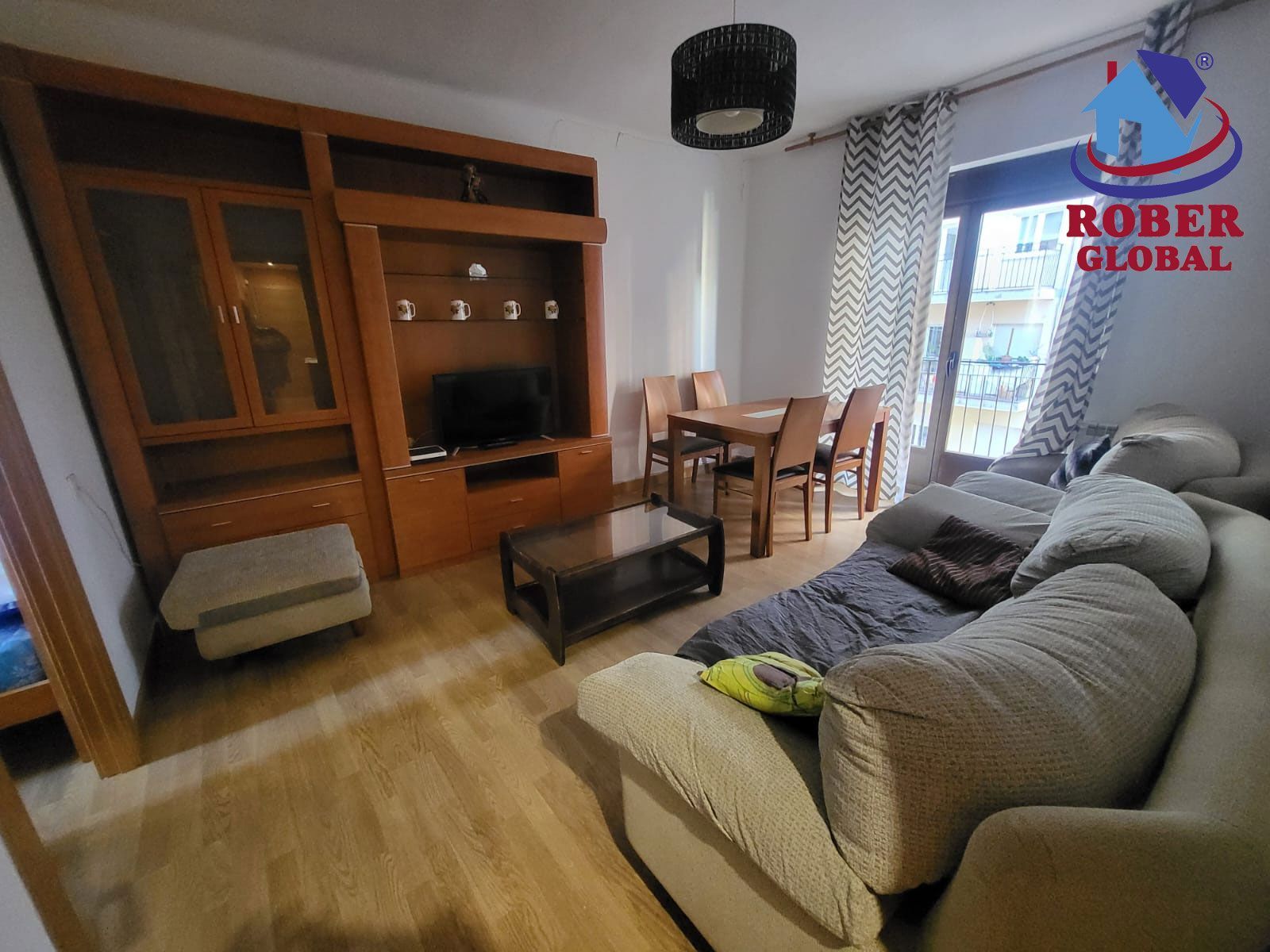 Living room of Flat for sale in Salamanca Capital  with Heating and Furnished