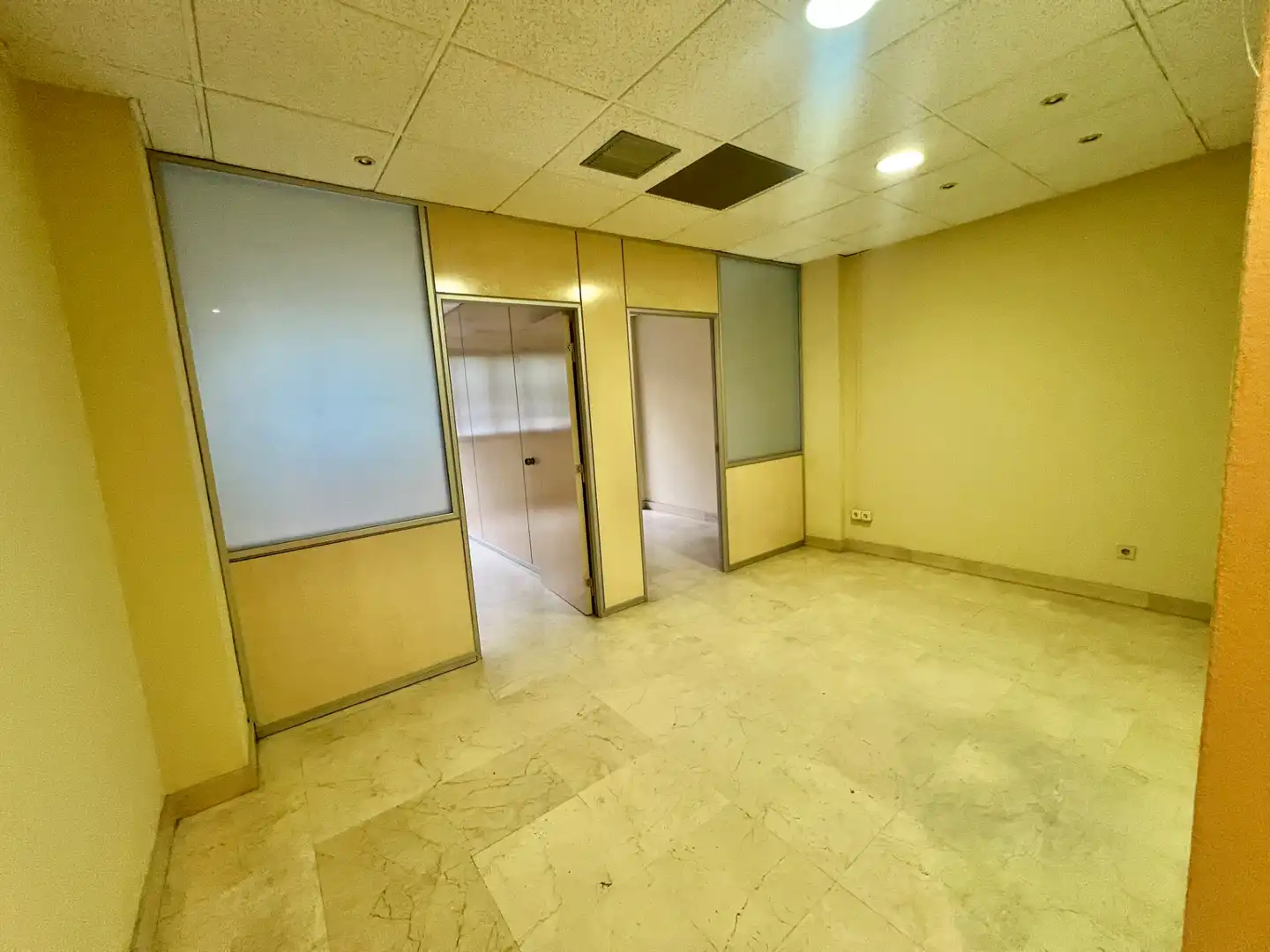 Büro zur Miete in Collado Villalba mit Klimaanlage und Heizung