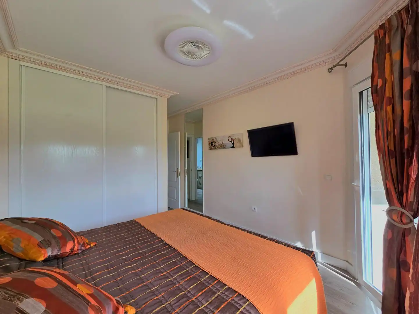 Habitación de Piso en venta en Torremolinos con Aire acondicionado, Calefacción y Jardín privado