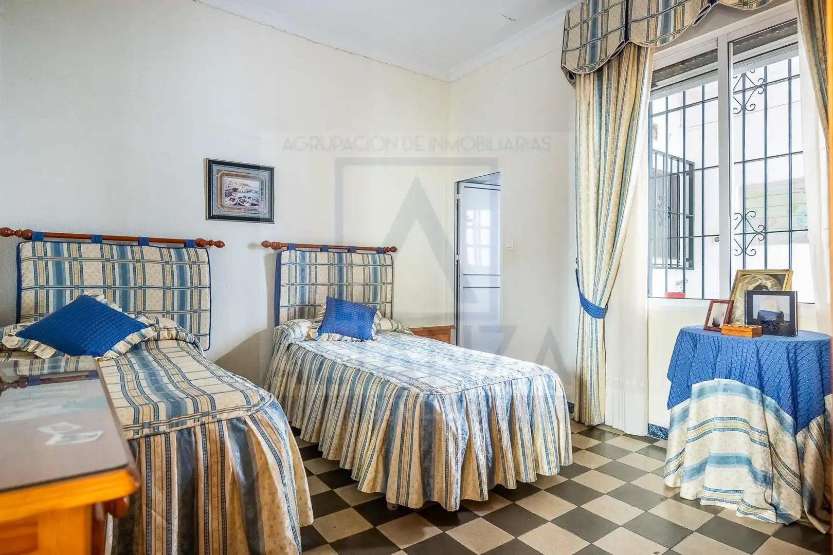 Habitación de Casa o chalet en venta en Sevilla