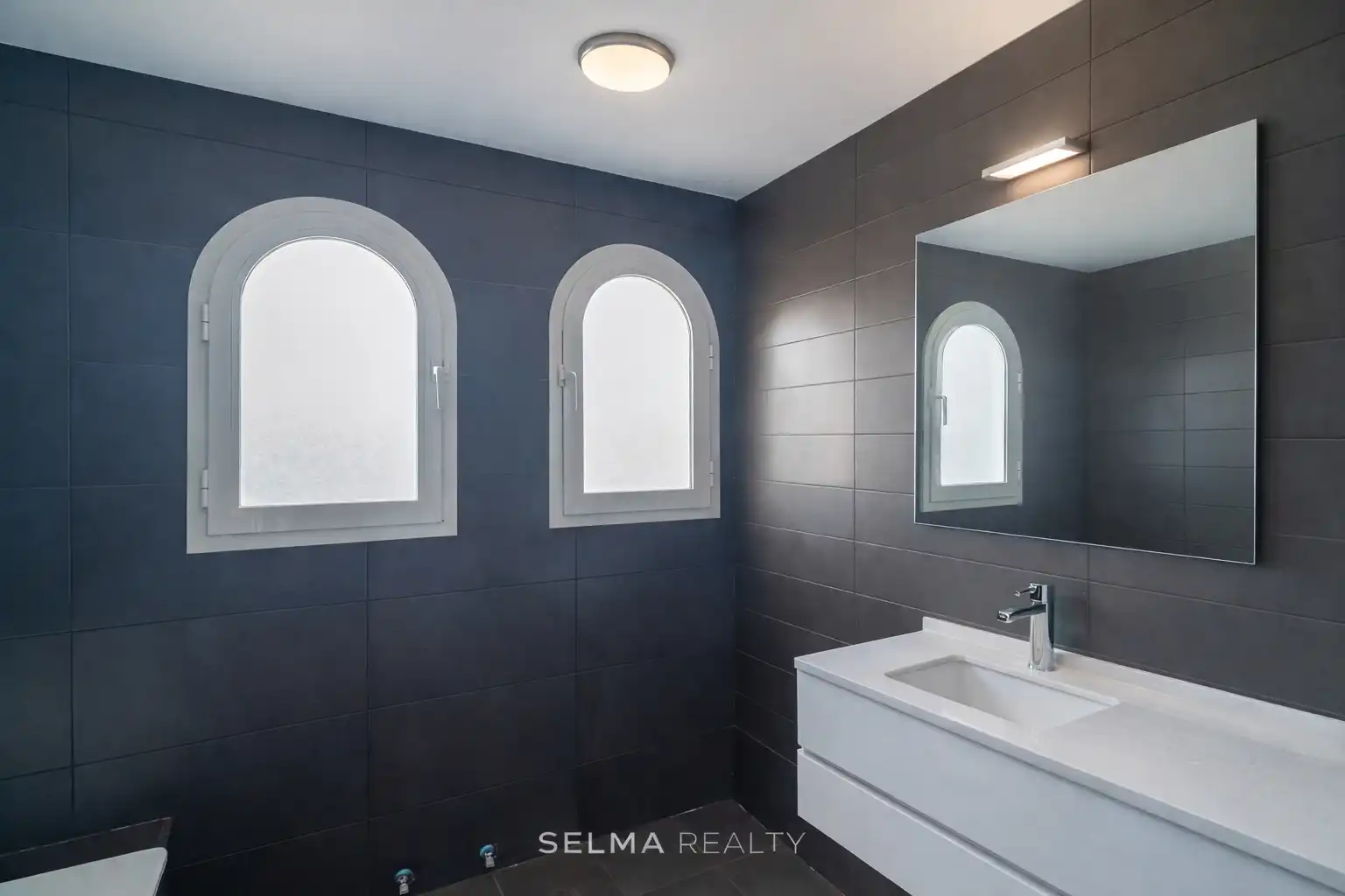 Bathroom of Detached homes for sale in Mijas  with Air Conditioner, Heating and Private garden