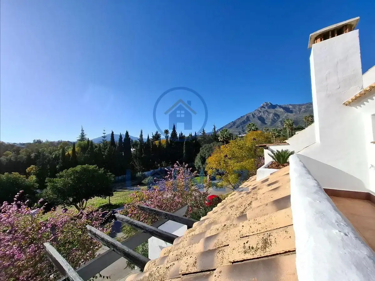 Adossat amb piscina en venda a Milla de Oro, imagen 11