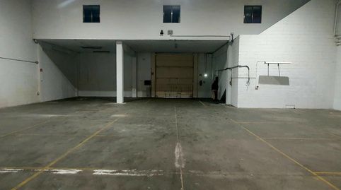 Foto 2 von Fabrikhallen zur Miete in Galdakao, Bizkaia