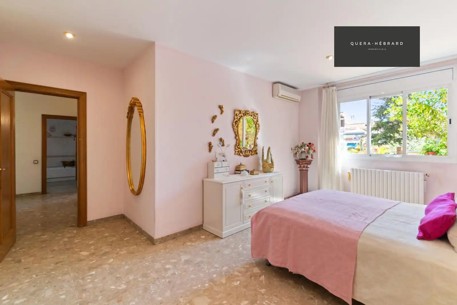Schlafzimmer von Haus oder Chalet zum Verkauf in Terrassa mit Klimaanlage, Heizung und Terrasse