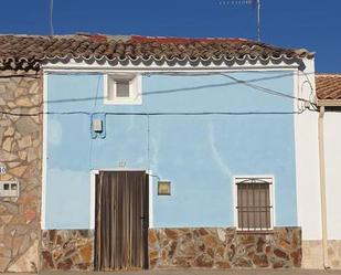 Exterior view of House or chalet for sale in Alcázar del Rey  with Storage room