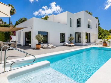 Villa con piscina in vendita a Partides comunes - Adsubia