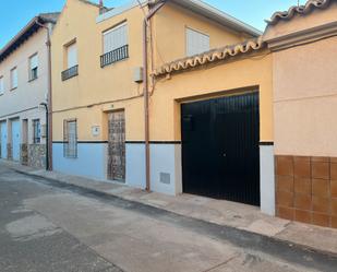 Exterior view of House or chalet for sale in Villafranca de los Caballeros  with Air Conditioner