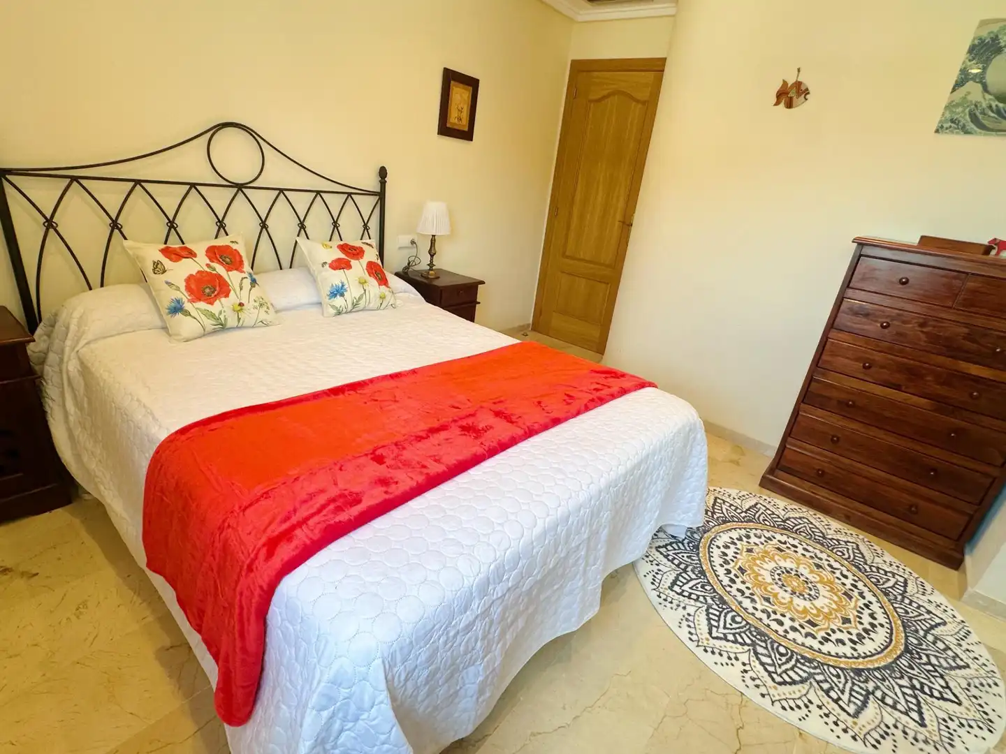 Schlafzimmer von Wohnungen zur Miete in Alicante / Alacant mit Klimaanlage, Heizung und Privatgarten
