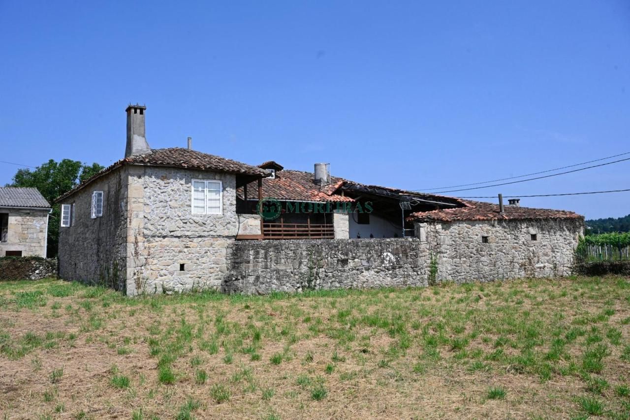 Vista exterior de Finca rústica en venda en Pantón amb Calefacció i Jardí privat