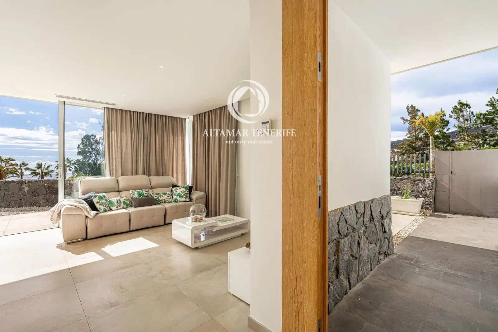 Casa o chalet de alquiler en Guía de Isora con Terraza, Trastero y Piscina