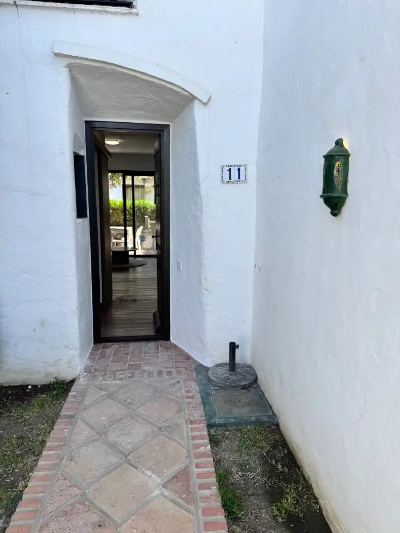 Study for rent in Estepona  with Air Conditioner, Heating and Private garden