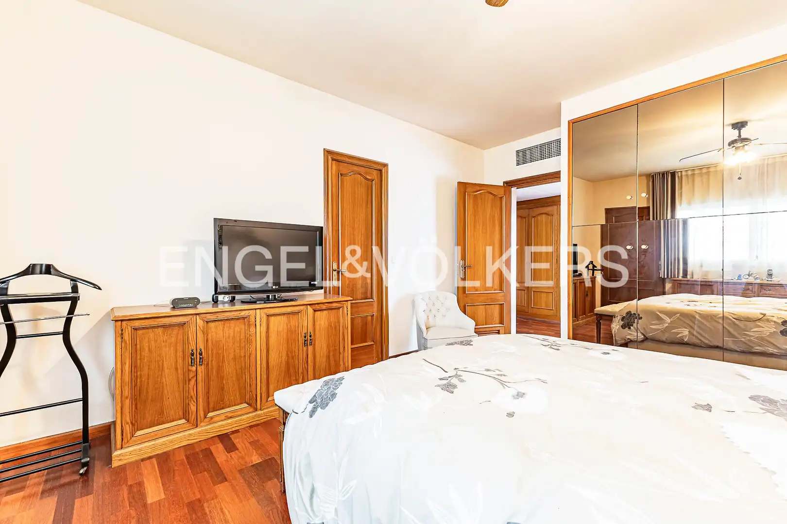 Sala d'estar de Casa o xalet en venda en Sant Just Desvern amb Calefacció i Jardí privat
