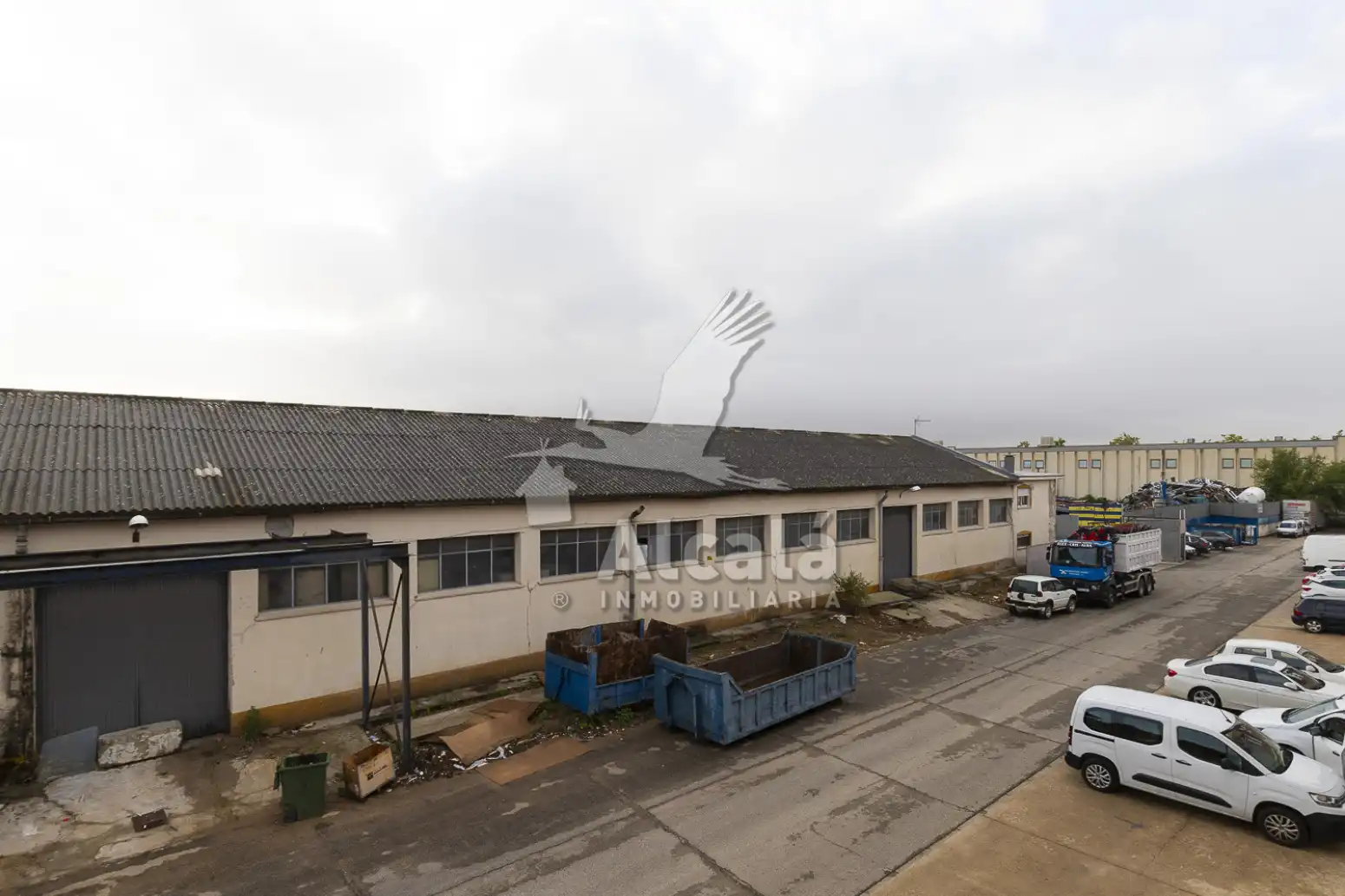Exterior view of Industrial buildings for sale in Daganzo de Arriba, Madrid
