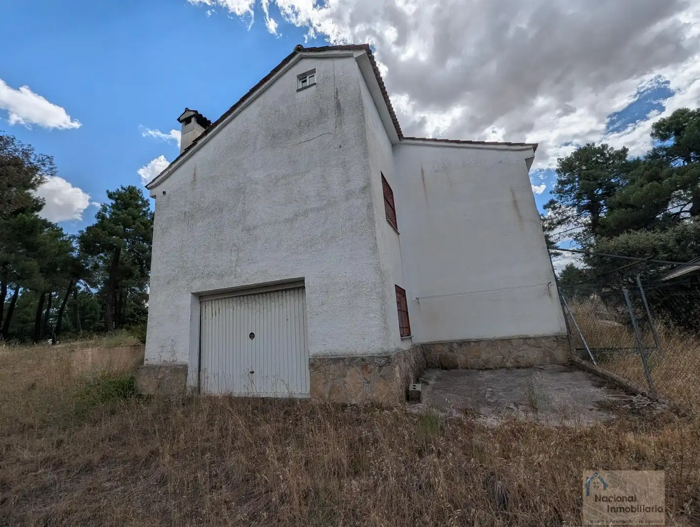 Vista exterior de Casa o xalet en venda en Marugán amb Calefacció, Traster i Alarma