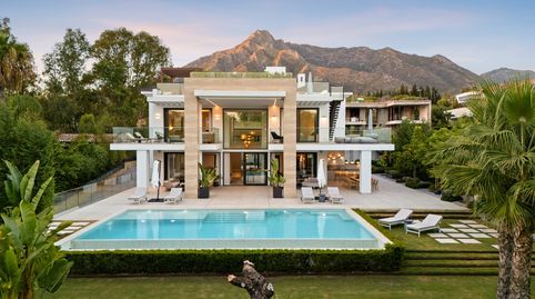 Elegancia Mediterránea Contemporánea en la Milla de Oro de Marbella