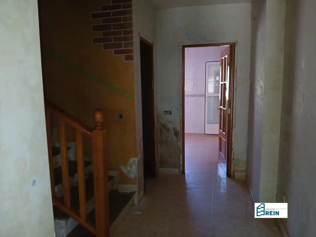 Casa adosada en venda en Esquivias amb Calefacció, Terrassa i Piscina