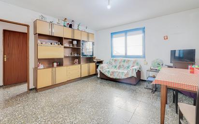 Bedroom of Flat for sale in Badalona