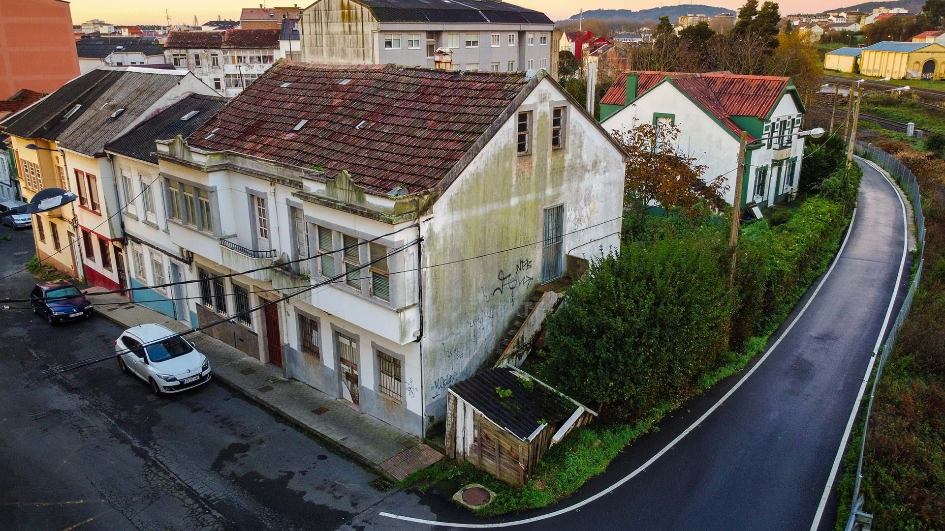 Casa adosada en venda a Porta Nova