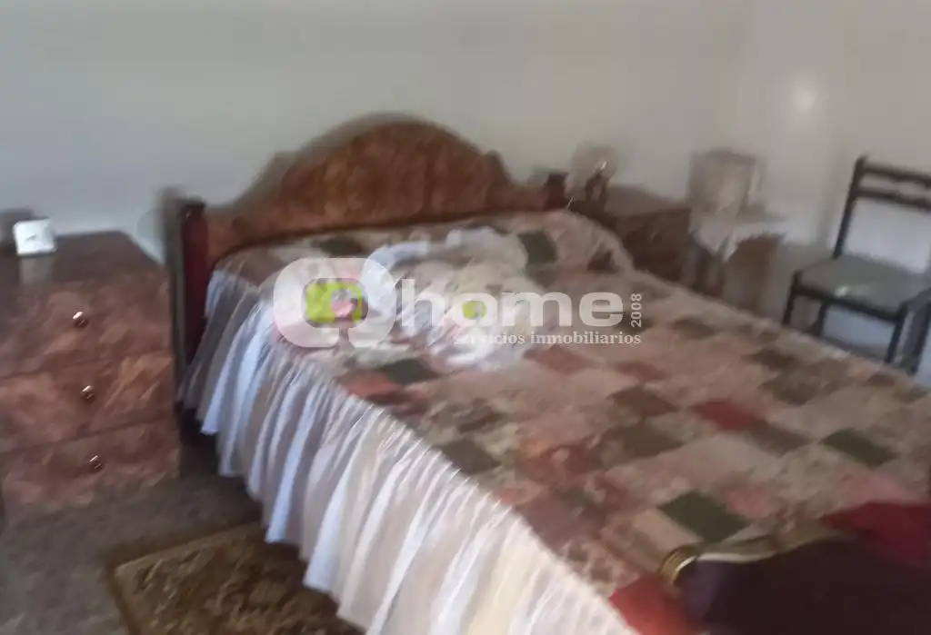 Dormitori de Casa o xalet en venda en Montamarta amb Jardí privat