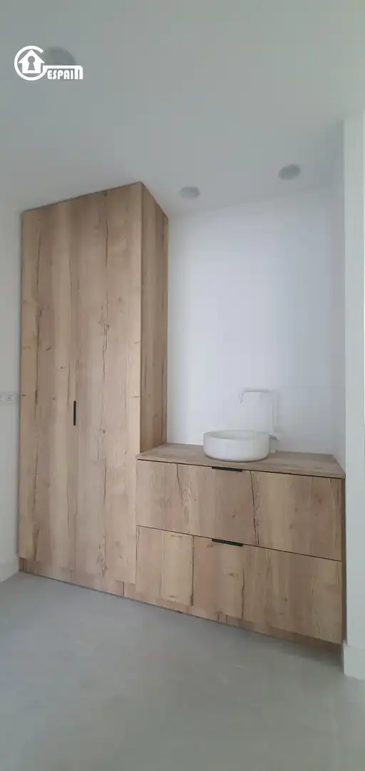 Badezimmer von Wohnung zur Miete in Madrid mit Klimaanlage und Heizung