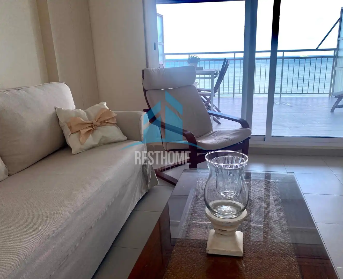 Sala de estar de Apartamento de alquiler en Cullera con Aire acondicionado, Calefacción y Terraza