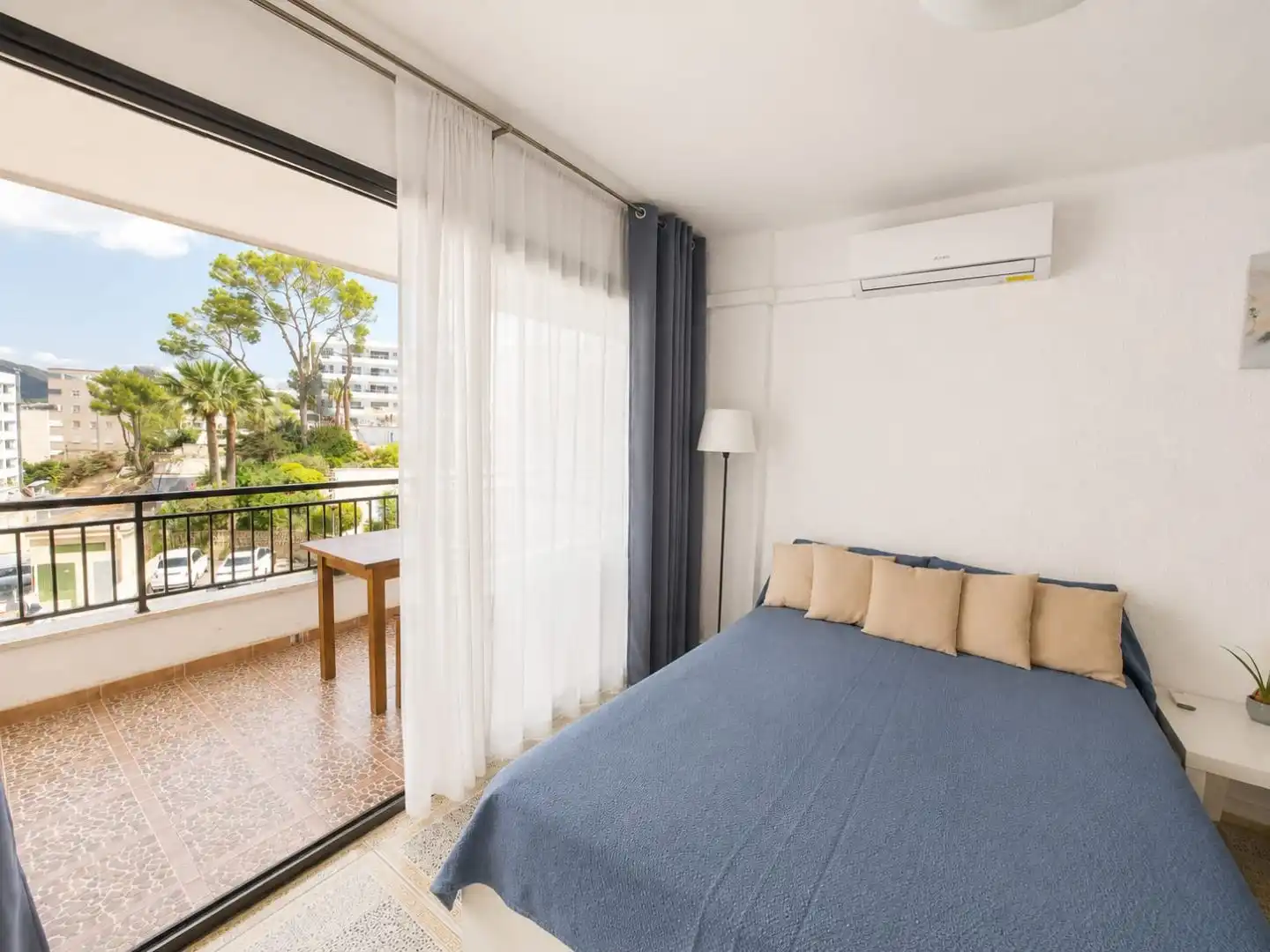 Schlafzimmer von Wohnung zum Verkauf in Calvià mit Klimaanlage, Terrasse und Balkon