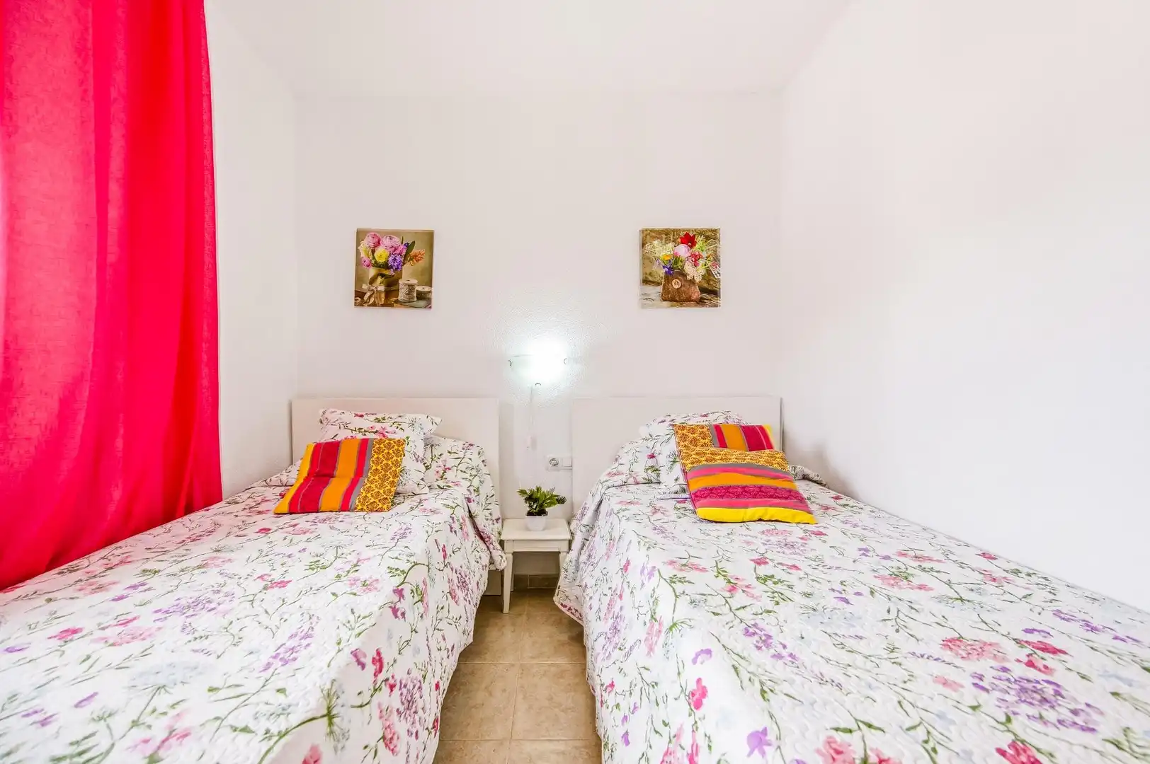 Habitación de Casa o chalet en venta en Chiclana de la Frontera con Aire acondicionado, Calefacción y Jardín privado