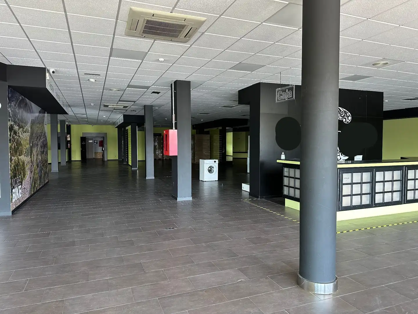 Local comercial de lloguer a Maliaño