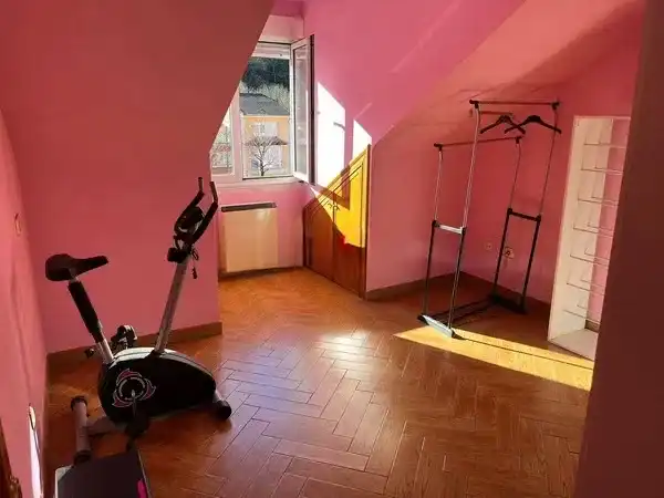 Habitación de Casa adosada en venta en Oviedo  con Trastero
