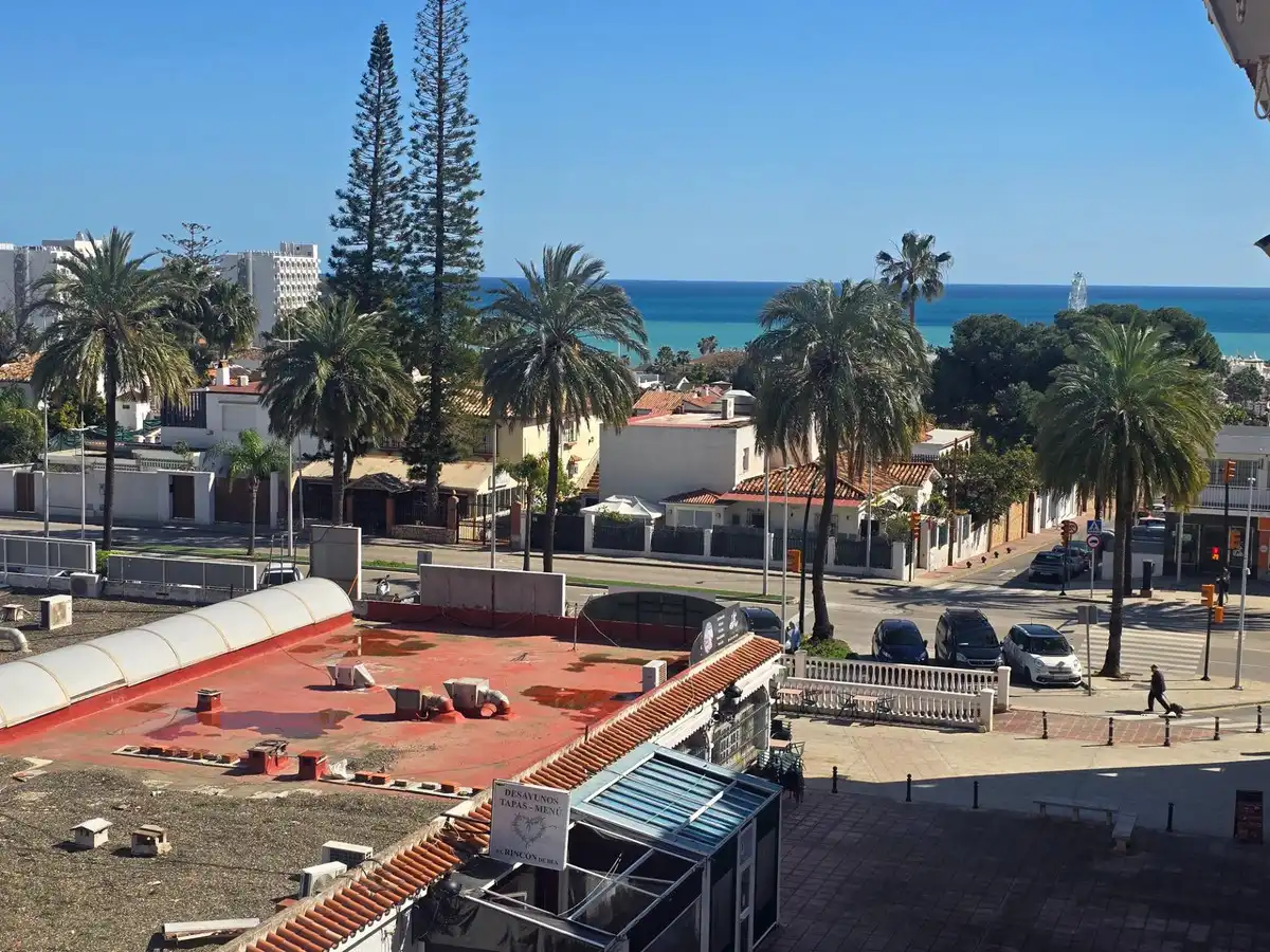 Außenansicht von Wohnungen zum Verkauf in Benalmádena mit Klimaanlage, Heizung und Schwimmbad