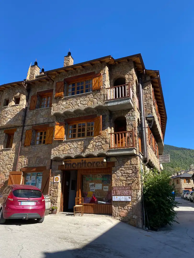 Exterior view of Flat for sale in Setcases  with Parquet flooring, Furnished and Washing machine