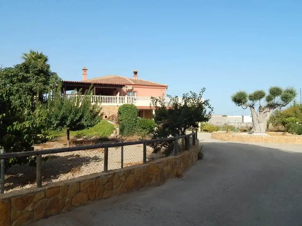 Casa amb jardí en venda a Vera Ciudad