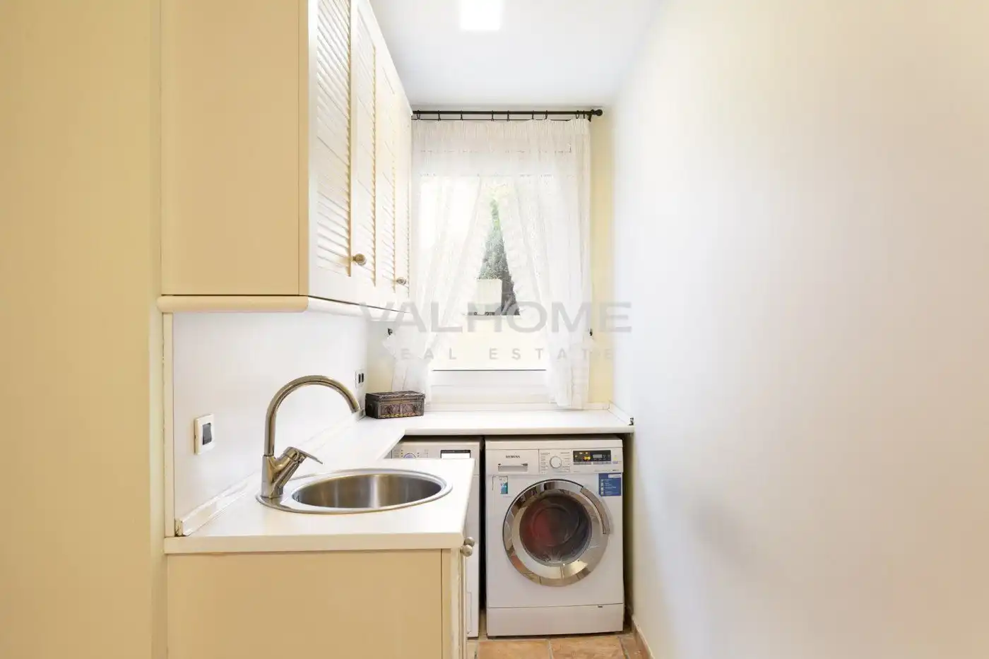 Cocina de Casa o chalet en venta en Sant Cugat del Vallès con Aire acondicionado, Calefacción y Jardín privado