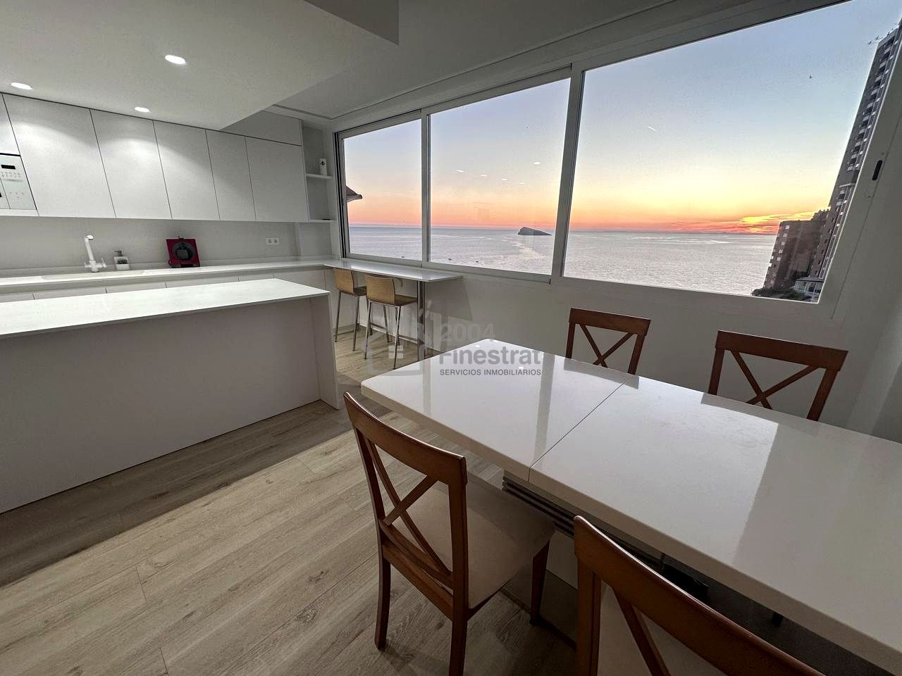 Dining room of Flat to rent in Benidorm  with Air Conditioner, Terrace and Furnished
