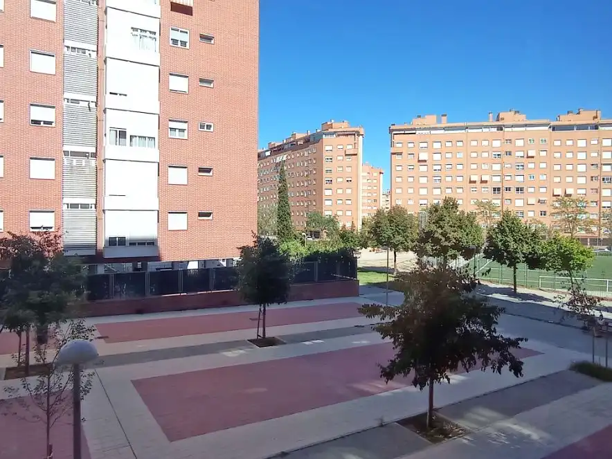 Vista exterior de Pis en venda en Carabanchel