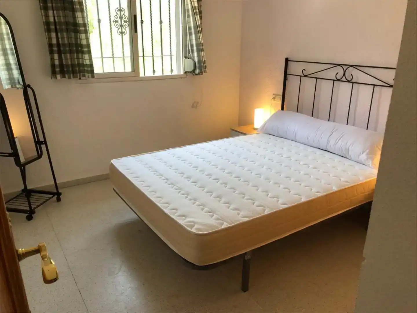 Habitación de Casa o chalet de alquiler en Córdoba con Aire acondicionado, Jardín privado y Trastero