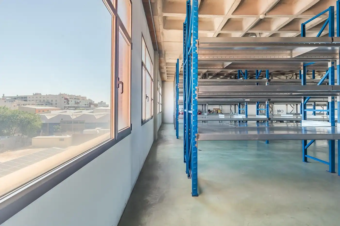 Außenansicht von Gebäude zur Miete in Madrid