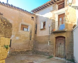 Vista exterior de Casa o xalet en venda en Loporzano amb Calefacció, Jardí privat i Traster