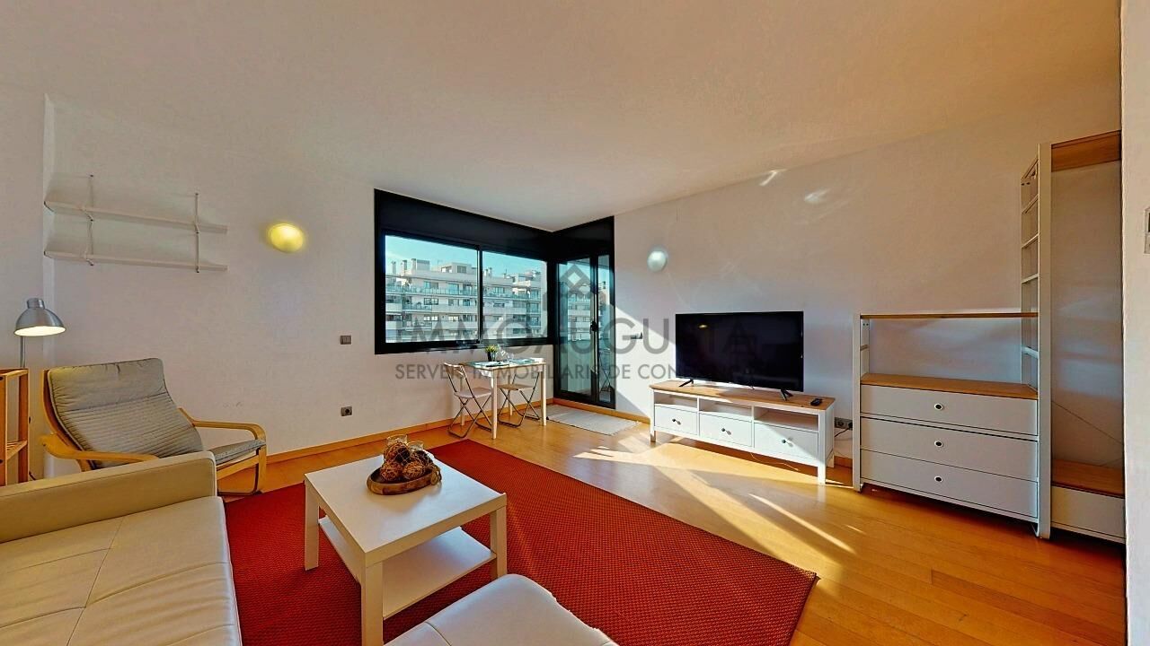 Living room of Flat for sale in  Barcelona Capital  with Air Conditioner, Heating and Parquet flooring