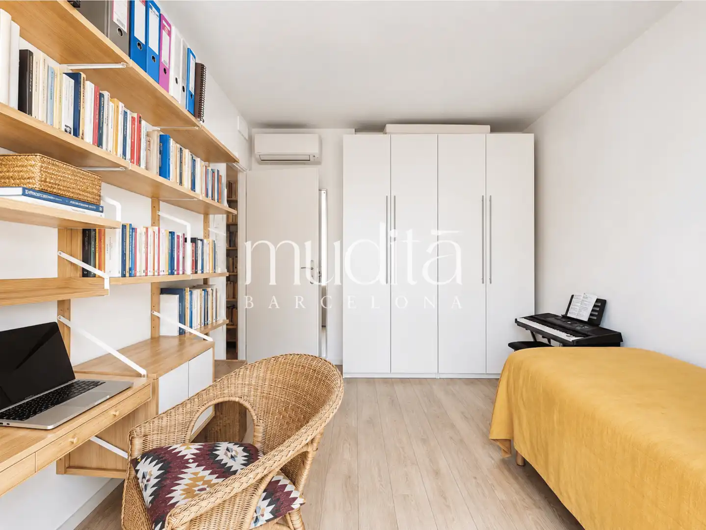 Habitación de Casa o chalet en venta en Roda de Berà con Calefacción, Jardín privado y Terraza