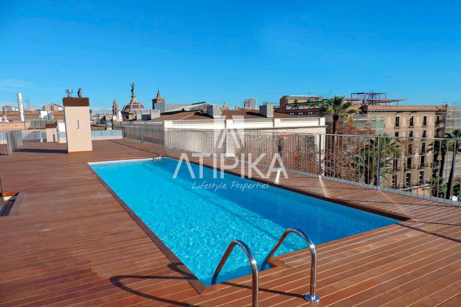 Swimming pool of Flat for sale in  Barcelona Capital  with Air Conditioner, Parquet flooring and Community pool