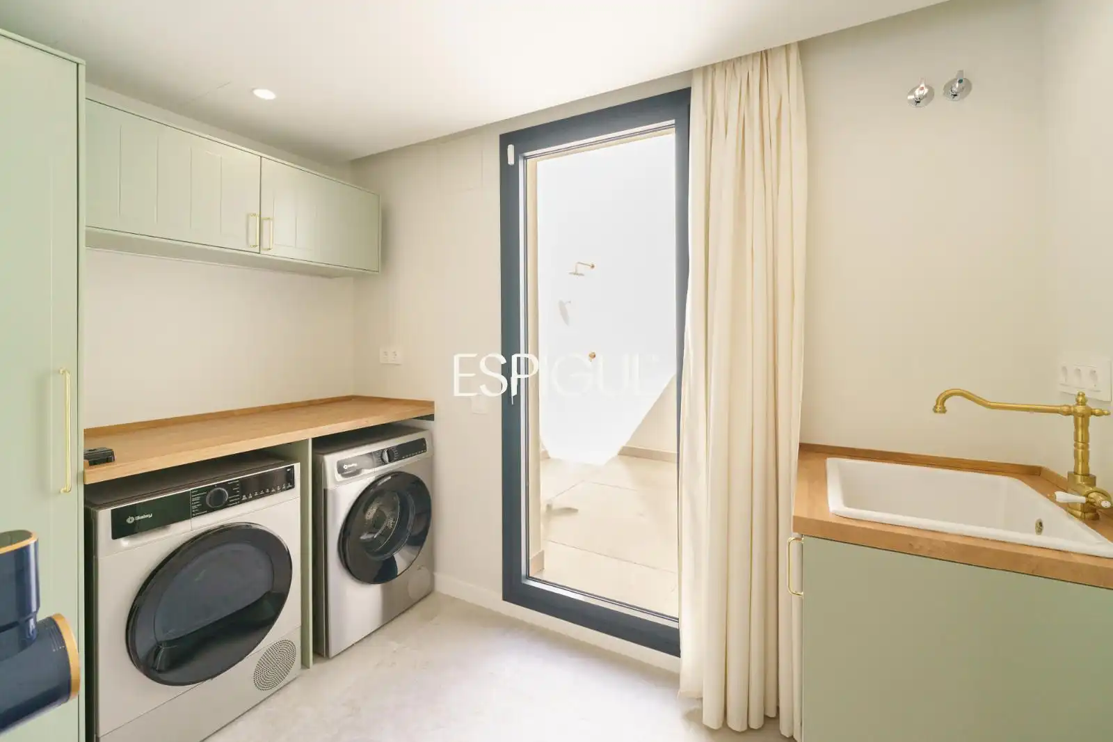 Habitación de Casa adosada en venta en Calella con Aire acondicionado, Calefacción y Parquet
