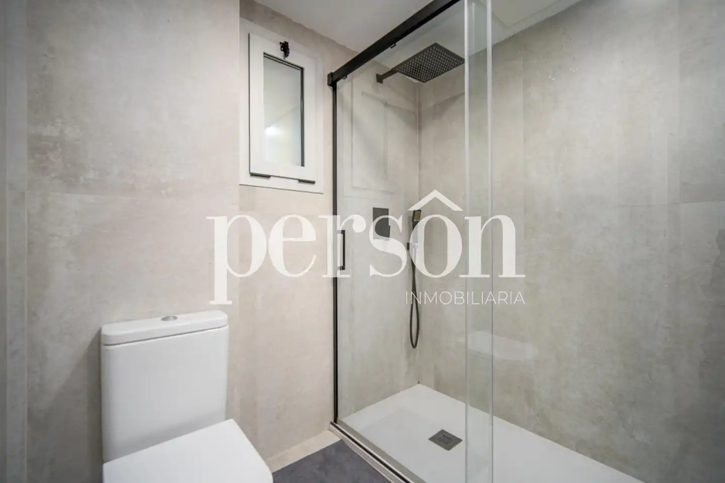 Baño de Piso de alquiler en Valencia con Aire acondicionado, Calefacción y Terraza