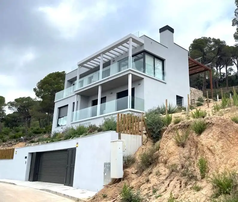 Casa amb piscina en venda a Lloret Verd - Els Pinars, imagen 2