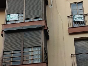Appartamento con balcone in vendita a Calle Marqués de Montemar 21