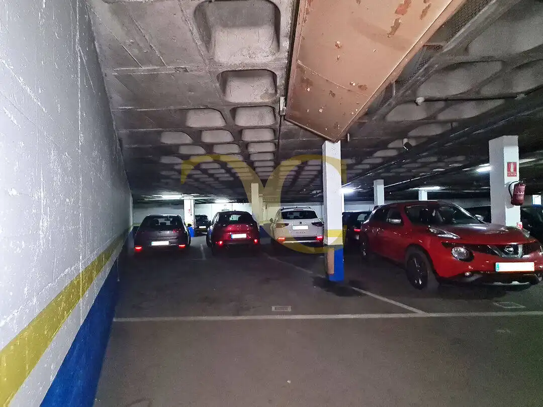 Aparcament de Garatge en venda en Oviedo 
