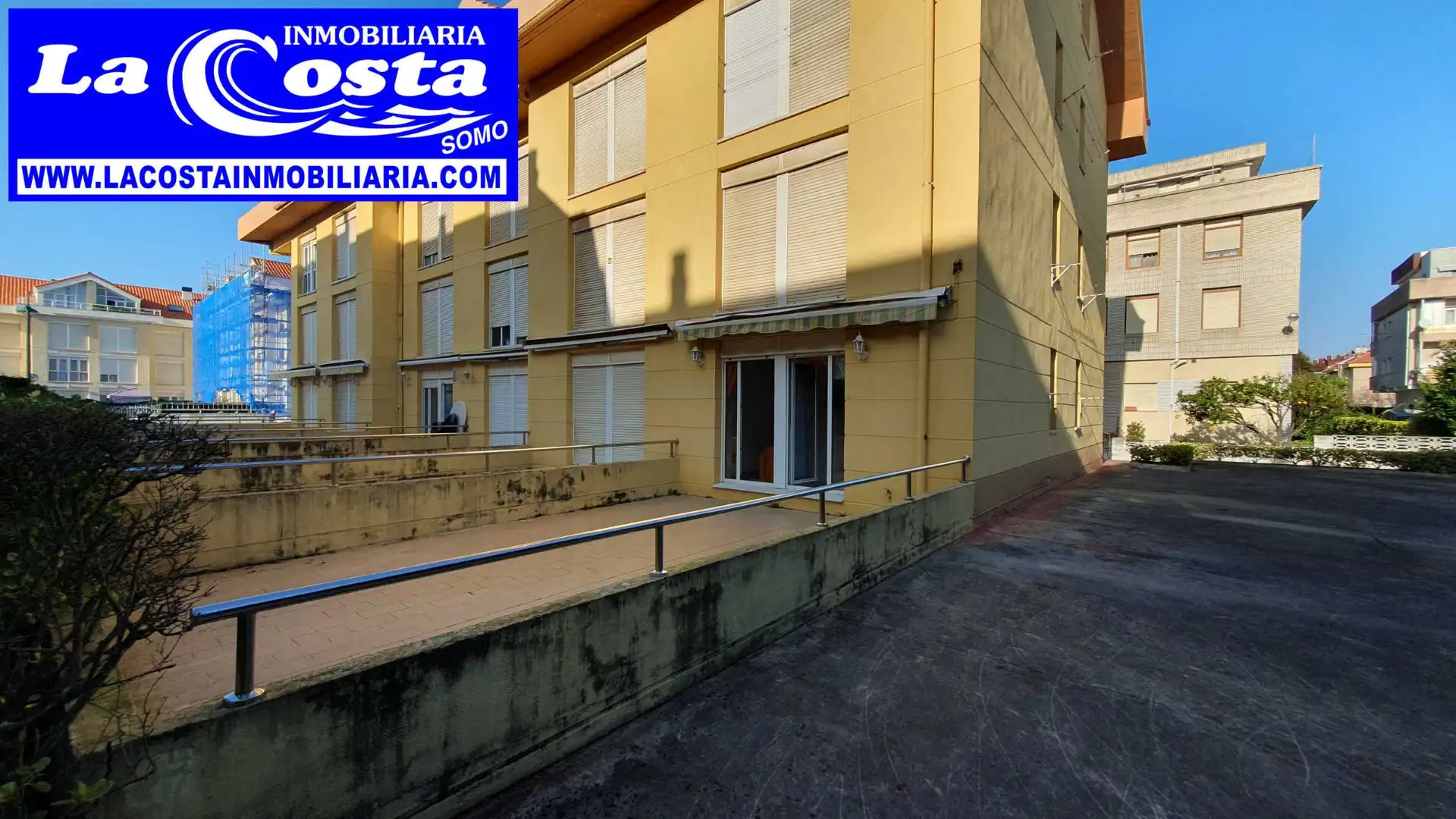 Vista exterior de Piso en venta en Ribamontán al Mar con Calefacción, Terraza y Amueblado